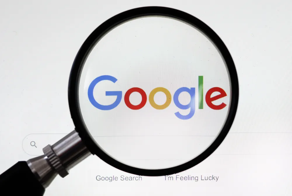Google testa recurso de IA para gerar áudio nos resultados de pesquisa
