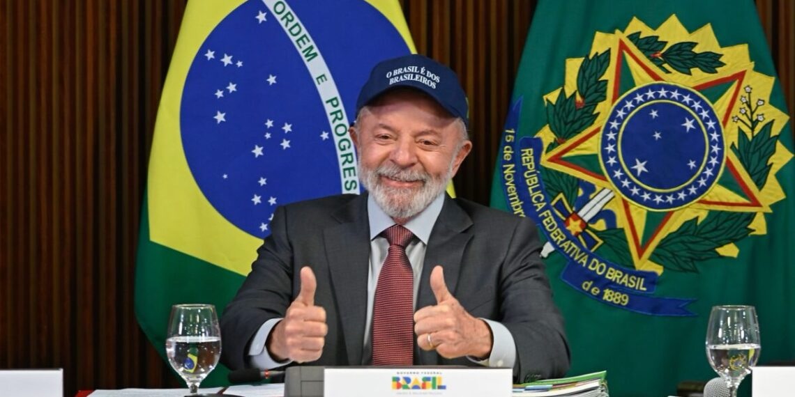 Em “modo eleição”, Lula sobe tom contra adversários e busca base