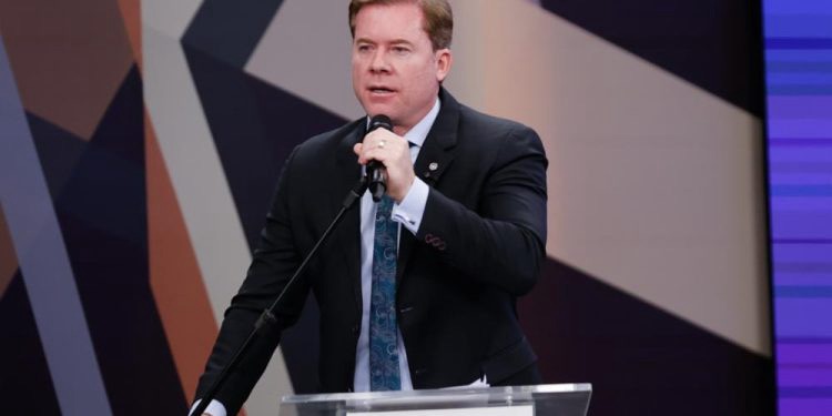 Marx Beltrão celebra aprovação da PEC 169: “Valorização dos professores também passa pelo direito de ampliar suas oportunidades profissionais”