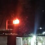 Vídeo: Incêndio provoca perda total em apartamento e mobiliza 16 bombeiros em Macei