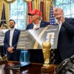 Trump liga para presidente da Fifa após expulsão de atacante dos EUA, e cartão vermelho é revogado